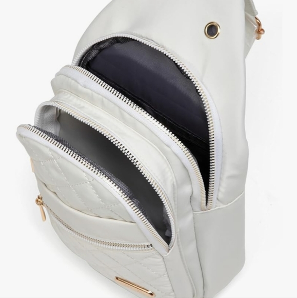 NWT Crossbody Sling Bag White with Gold Zippers/Hardware One Size - Picture 5 of 6